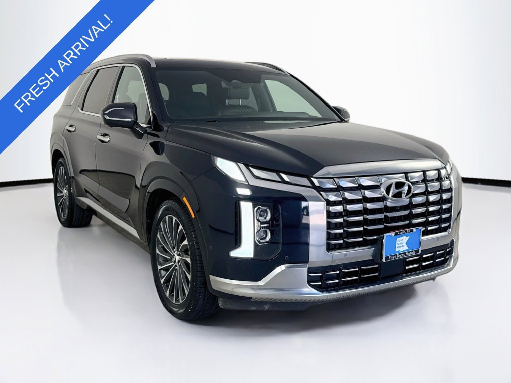 Used 2023 Hyundai Palisade Calligraphy w/ Cargo Package FWD image 1