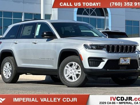 New 2025 Jeep Grand Cherokee Laredo w/ MOPAR Finishing Package image 1