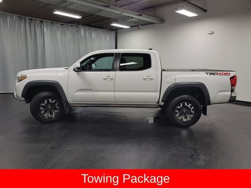 Used 2016 Toyota Tacoma TRD Off-Road w/ Towing Package AWD/4WD image 5