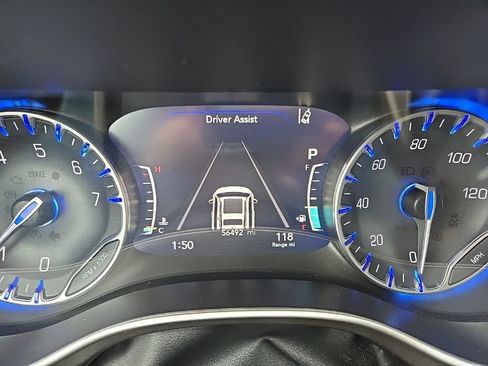 Used 2024 Chrysler Pacifica Touring-L image 46