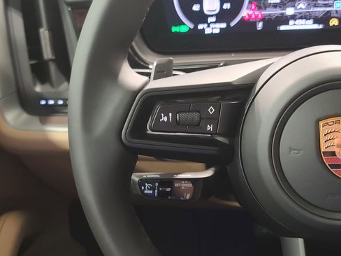 New 2026 Porsche Cayenne image 17