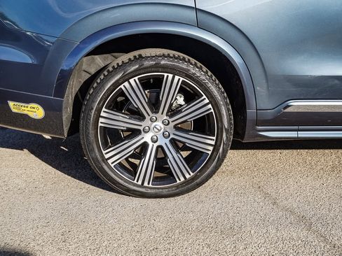 Used 2022 Volvo XC90 T8 Inscription w/ Climate Package image 7