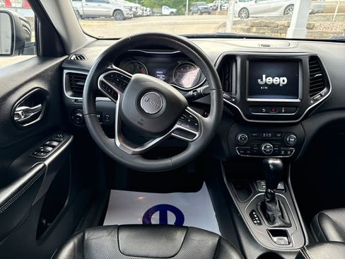 Used 2022 Jeep Cherokee Latitude Lux FWD image 13
