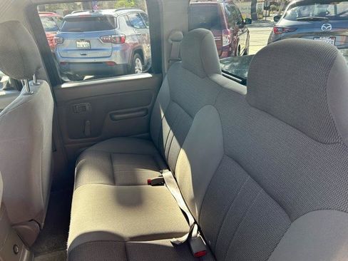 Used 2003 Nissan Frontier XE image 15