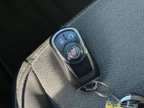 Used 2020 Buick Encore GX Preferred AWD/4WD image 29