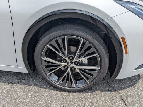 New 2025 Toyota Prius XLE FWD image 22