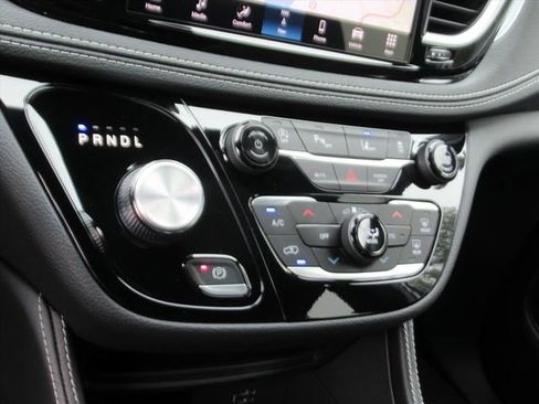 New 2026 Chrysler Pacifica Limited w/ S Appearance Package FWD image 26