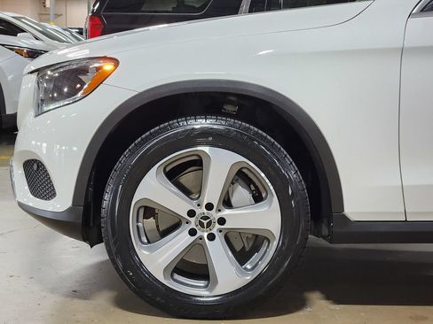 Used 2019 Mercedes-Benz GLC 300 image 5