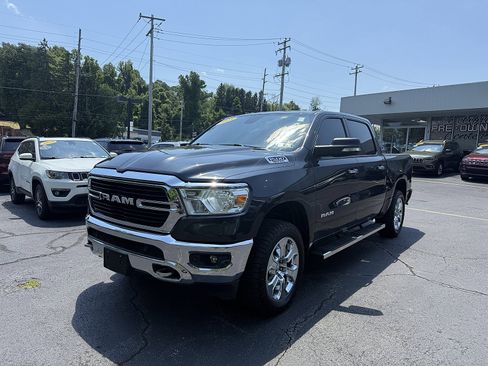 Used 2019 RAM 1500 Big Horn AWD/4WD image 2