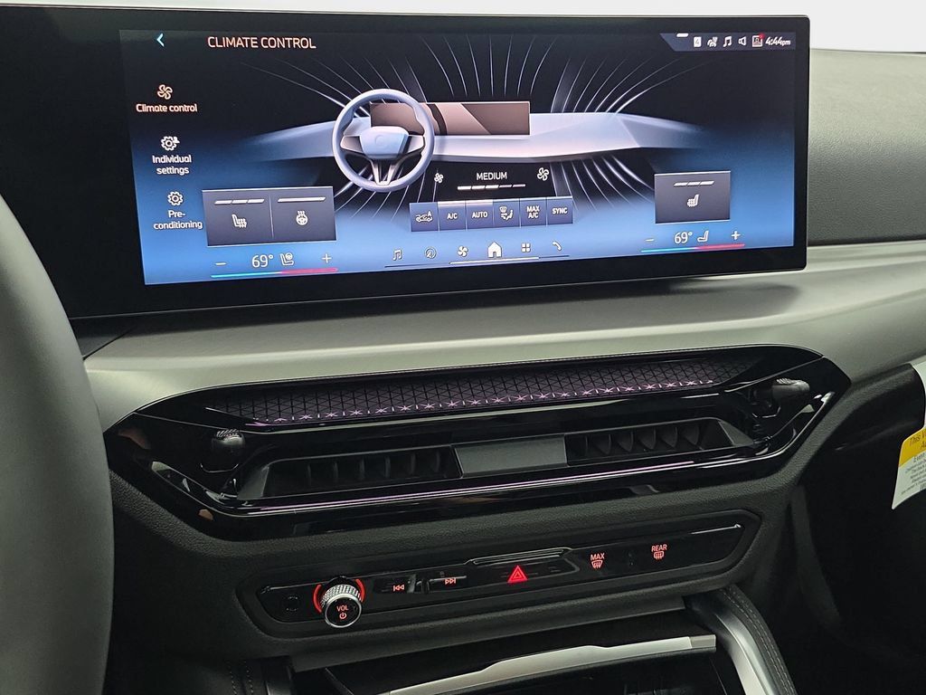 New 2026 BMW 230i xDrive Coupe w/ Premium Package AWD/4WD image 23