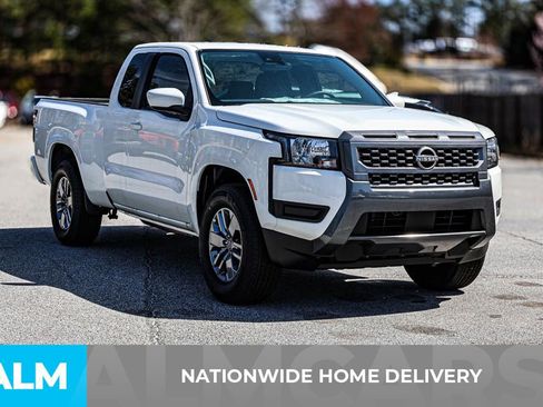 Certified 2025 Nissan Frontier SV image 5