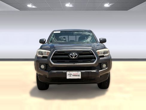 Used 2016 Toyota Tacoma SR5 w/ SR5 Appearance Package (SN) AWD/4WD image 6