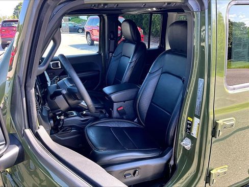 Used 2024 Jeep Wrangler High Altitude AWD/4WD image 10