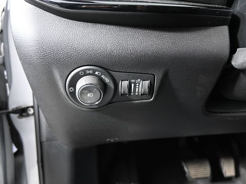 Used 2024 Jeep Compass Trailhawk AWD/4WD image 23