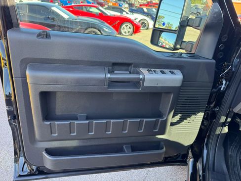 Used 2016 Ford F250 Lariat w/ Lariat Interior Package AWD/4WD image 18