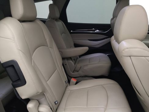 Used 2018 Buick Enclave Essence FWD image 19