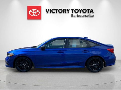 Used 2023 Honda Civic Sport image 2