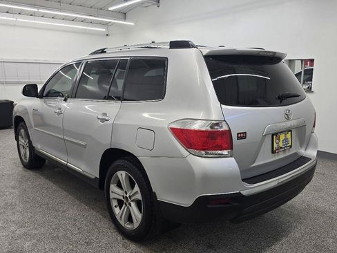 Used 2013 Toyota Highlander Limited FWD image 4