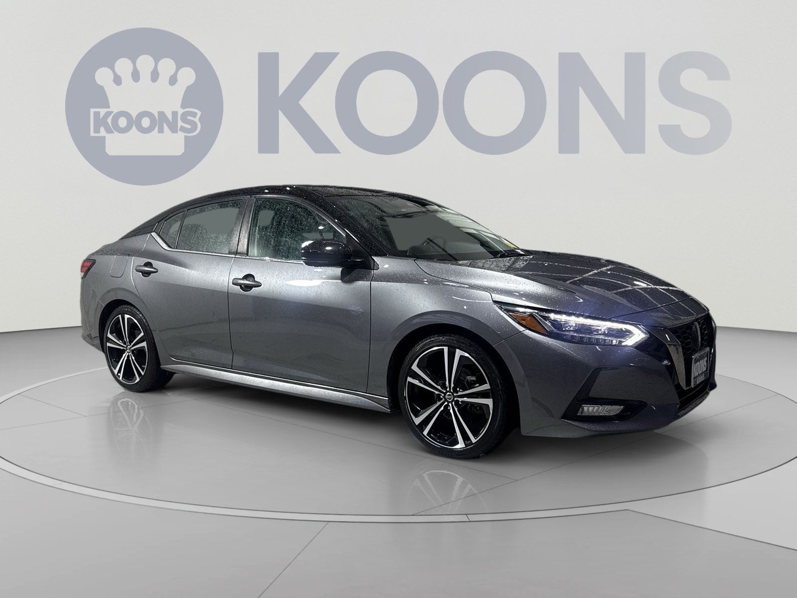 Used 2021 Nissan Sentra SR w/ SR Premium Package FWD image 2
