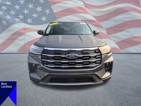 Certified 2025 Ford Explorer Active w/ Active Comfort Package RWD image 8
