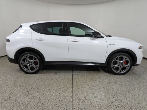 Used 2024 Alfa Romeo Tonale Veloce w/ Active Assist Package image 8
