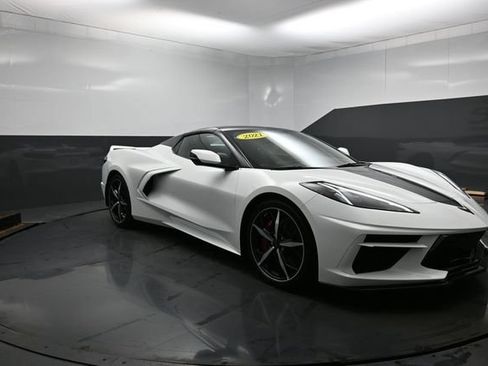 Used 2021 Chevrolet Corvette Stingray Premium Conv w/ Z51 Performance Package RWD image 30