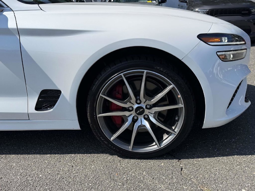 Used 2025 Genesis G70 2.5T AWD/4WD image 11