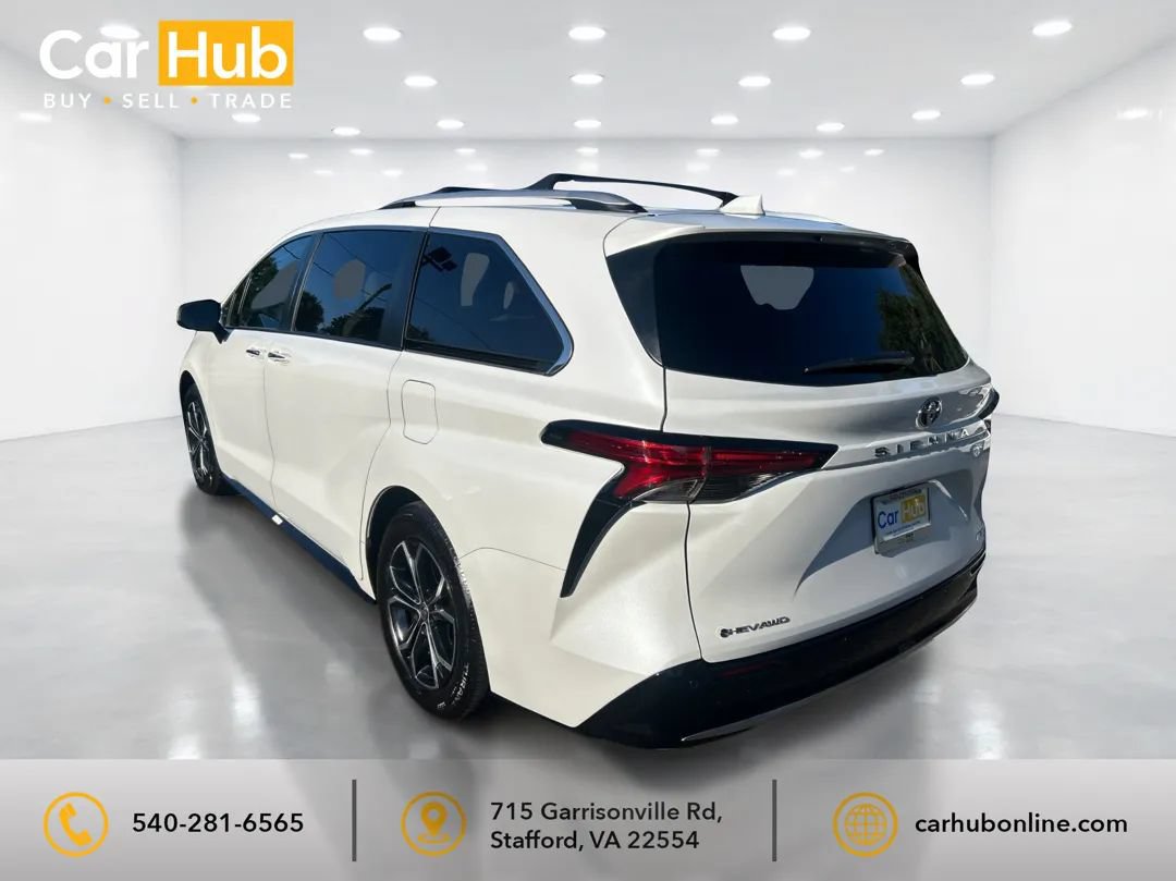 Used 2026 Toyota Sienna Platinum AWD/4WD image 4
