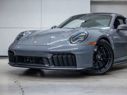 Certified 2025 Porsche 911 Carrera 4 GTS AWD/4WD image 21