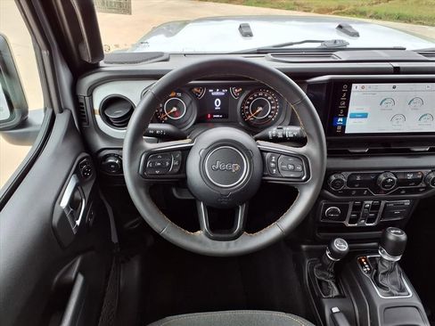 Used 2024 Jeep Wrangler Sport S image 16