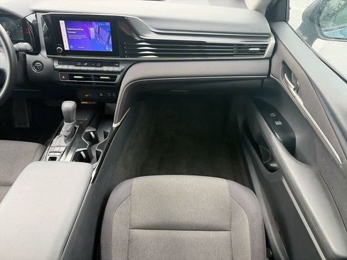 Used 2025 Toyota Camry LE FWD image 12