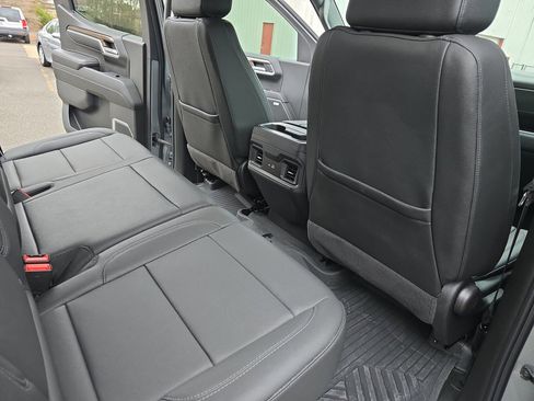 Used 2024 Chevrolet Silverado 1500 LT Trail Boss w/ Convenience Package II image 17