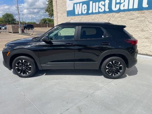 Used 2023 Chevrolet TrailBlazer LT w/ Convenience Package AWD/4WD image 9