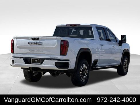 New 2026 GMC Sierra 2500 Denali Ultimate AWD/4WD image 3