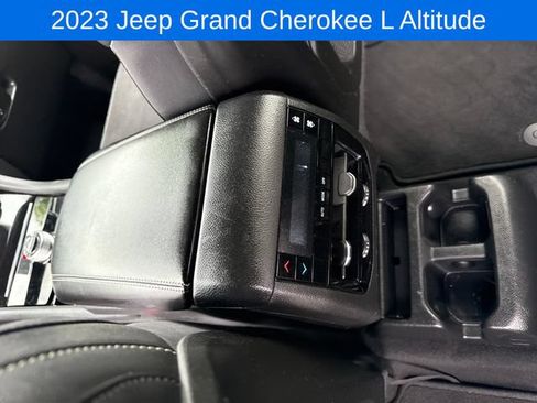 Used 2023 Jeep Grand Cherokee L Laredo AWD/4WD image 30