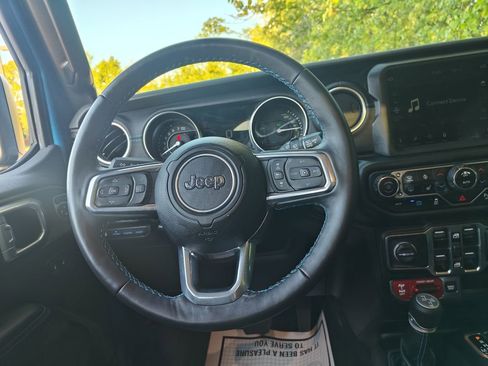 Used 2022 Jeep Wrangler Unlimited Rubicon 4xe w/ Cold Weather Group image 20