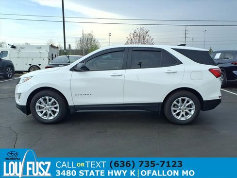 Used 2020 Chevrolet Equinox LS w/ LS Convenience Package image 4