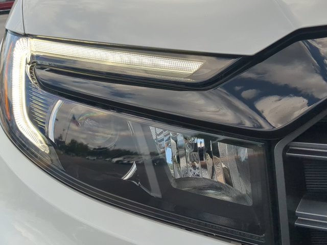 Used 2025 Honda Passport TrailSport image 9