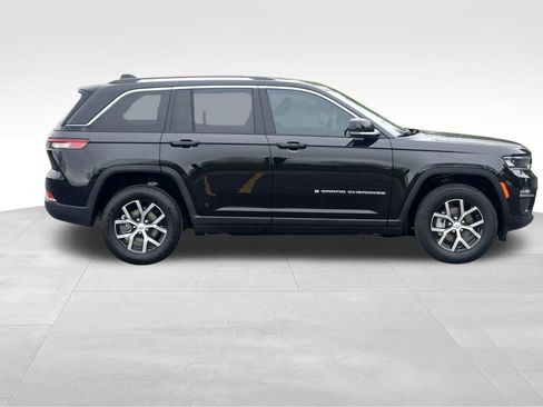 Used 2023 Jeep Grand Cherokee Limited RWD image 10