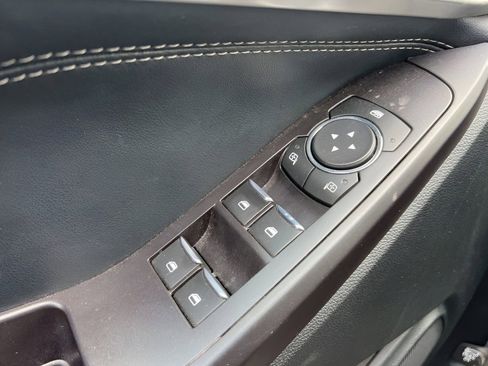 Used 2020 Ford Explorer XLT w/ Equipment Group 202A image 24