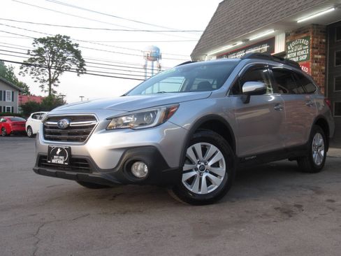 Used 2018 Subaru Outback 2.5i Premium AWD/4WD image 29