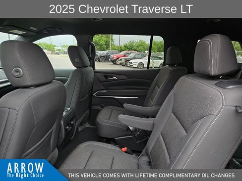 Used 2025 Chevrolet Traverse LT AWD/4WD image 19