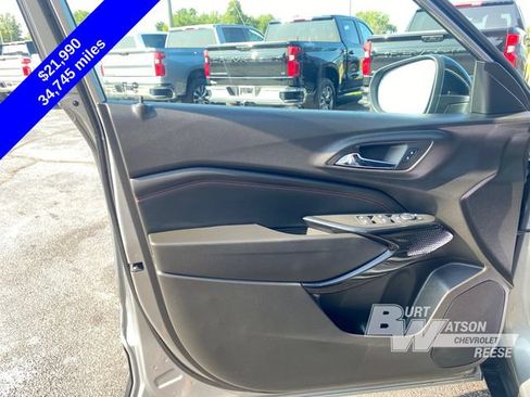 Used 2025 Chevrolet Trax RS w/ Driver Confidence Package FWD image 13