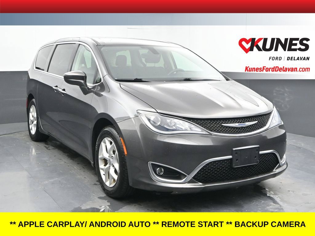 Used 2018 Chrysler Pacifica Touring Plus w/ Tire & Wheel Group FWD image 1