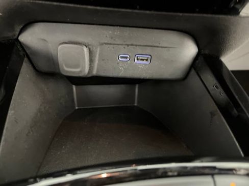 Used 2024 Chevrolet Trax LT w/ Driver Confidence Package FWD image 28