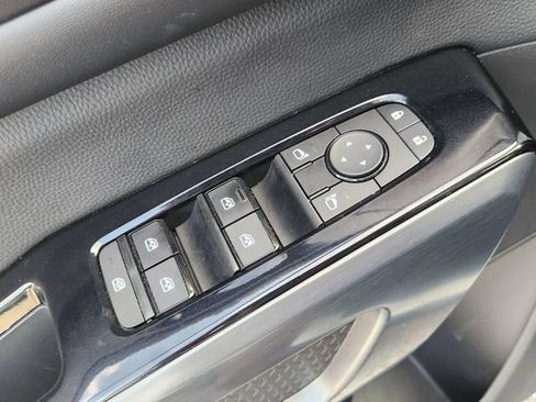 Used 2022 Nissan Pathfinder SL w/ SL Premium Package FWD image 21