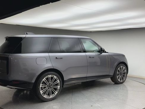 New 2026 Land Rover Range Rover Long Wheelbase SE AWD/4WD image 2
