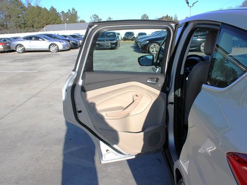 Used 2013 Ford C-MAX Energi SEL image 30