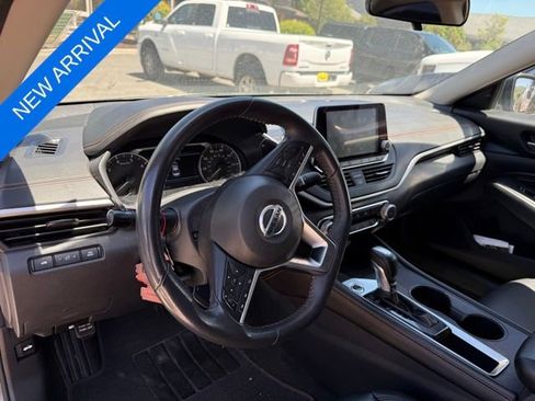 Used 2022 Nissan Altima 2.5 SR FWD image 11