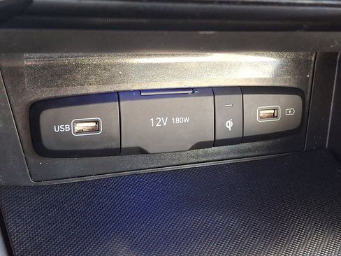 Used 2024 Hyundai Tucson Limited image 25